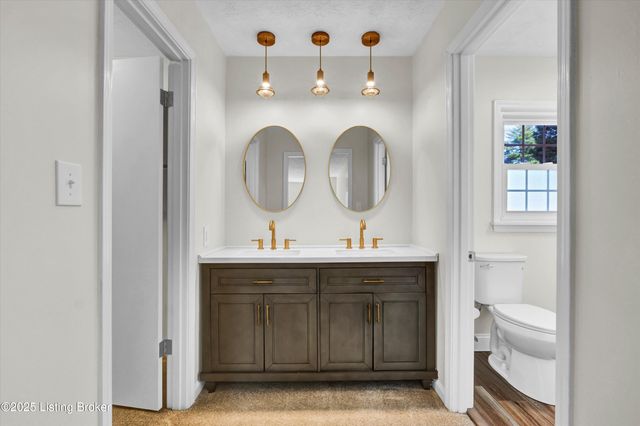 1408 Gutford Rd, Clarksville, IN 47129