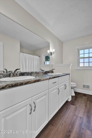 1408 Gutford Rd, Clarksville, IN 47129