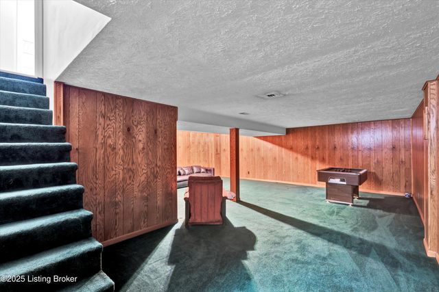 1408 Gutford Rd, Clarksville, IN 47129