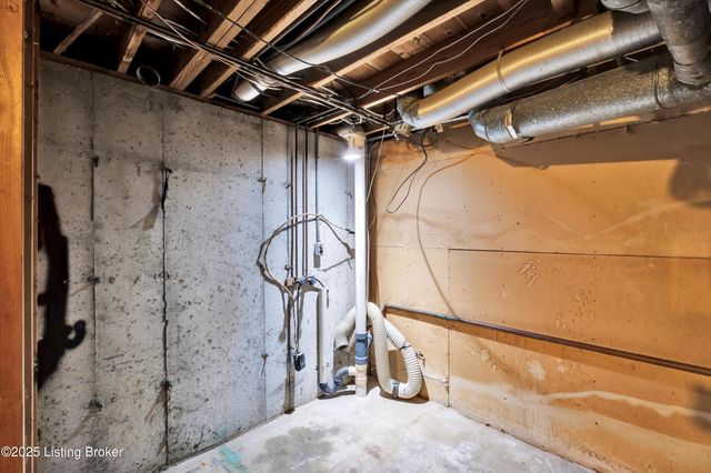 1408 Gutford Rd, Clarksville, IN 47129