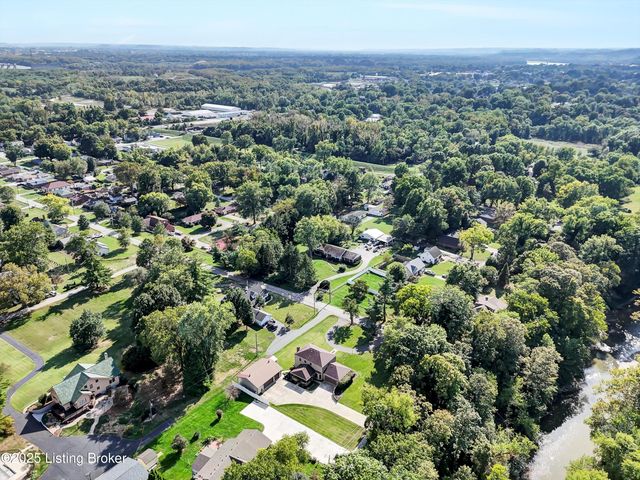 1408 Gutford Rd, Clarksville, IN 47129