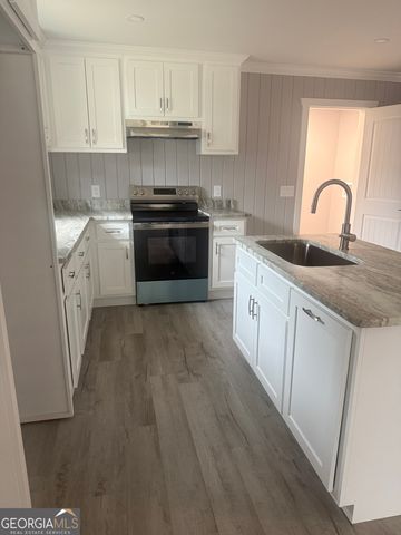 112 Galloway Street, Cornelia, GA 30531