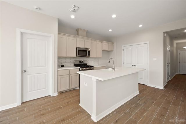 318 San Antonio Loop S, Weslaco, TX 78599