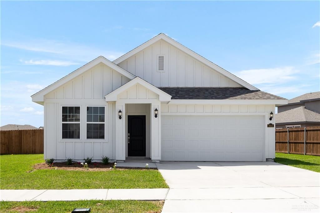 318 San Antonio Loop S, Weslaco, TX 78599