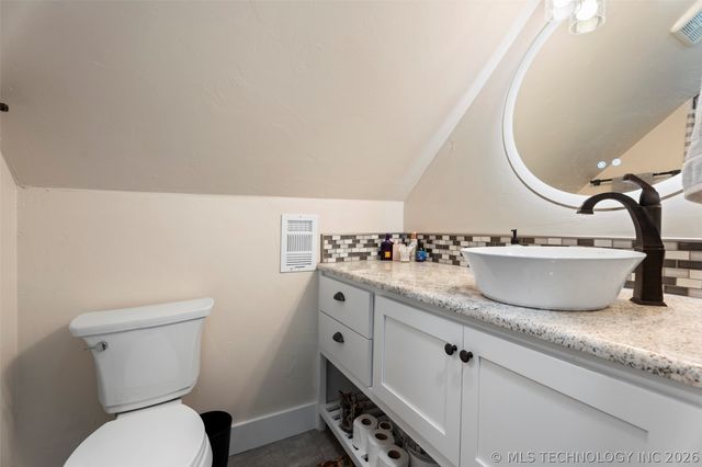 28200 S Hwy 125 70, Afton, OK 74331