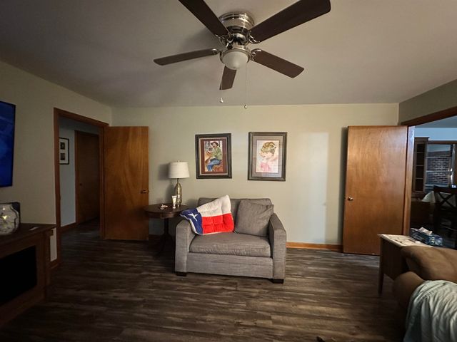 11020 Oak St, Overton, TX 75684