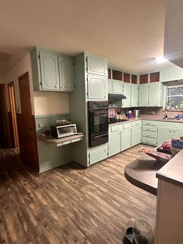 11020 Oak St, Overton, TX 75684