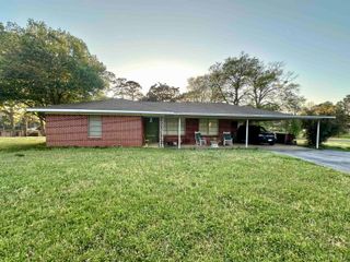 11020 Oak St, Overton, TX 75684