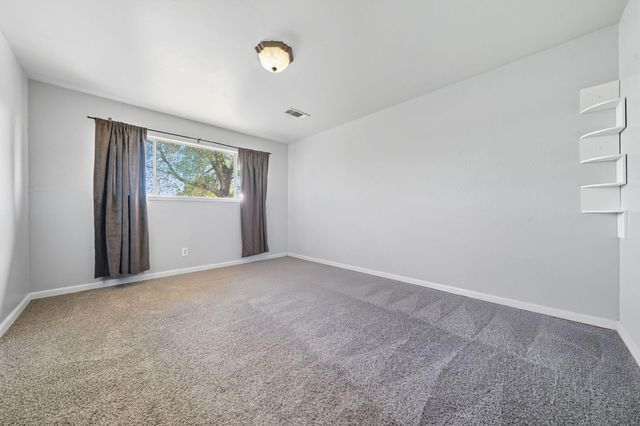 17297 Lassen Avenue, Anderson, CA 96007