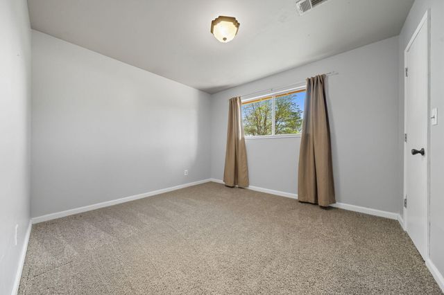 17297 Lassen Avenue, Anderson, CA 96007