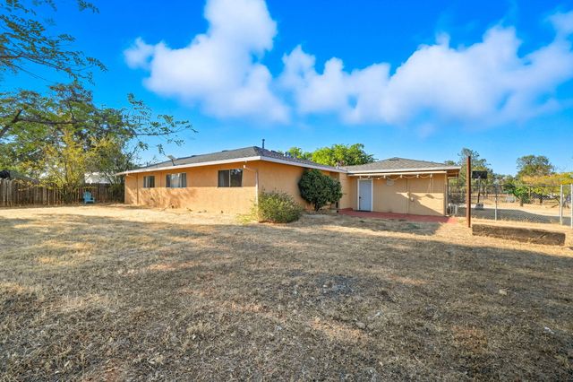 17297 Lassen Avenue, Anderson, CA 96007