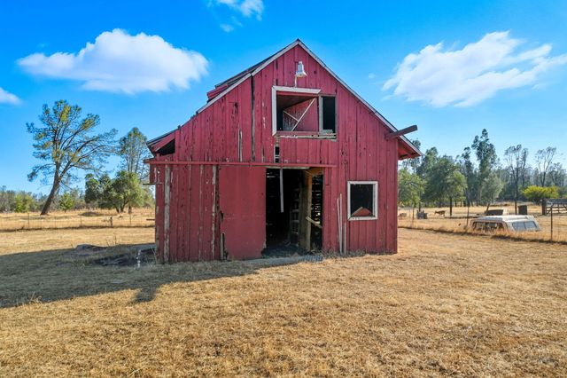 17297 Lassen Avenue, Anderson, CA 96007