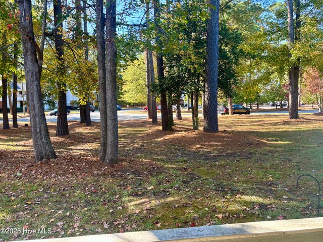 108 Breezewood Drive B, Greenville, NC 27858