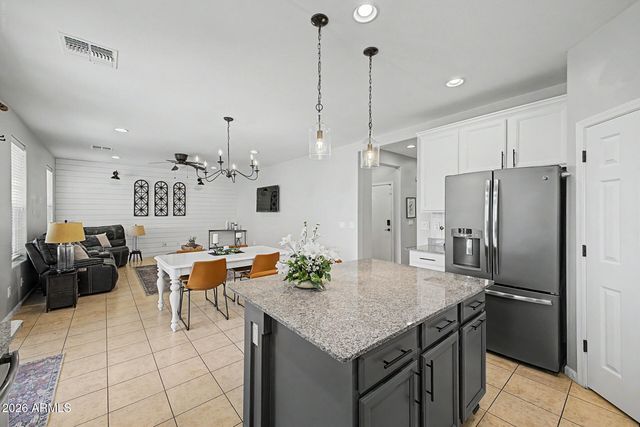 10323 E HAWK Avenue, Mesa, AZ 85212