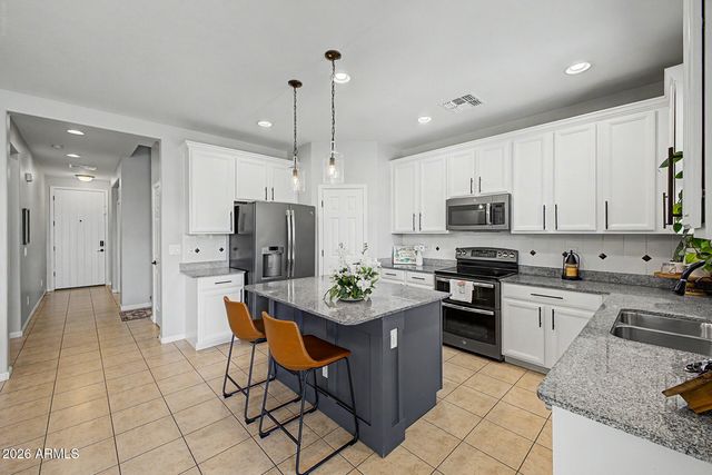 10323 E HAWK Avenue, Mesa, AZ 85212