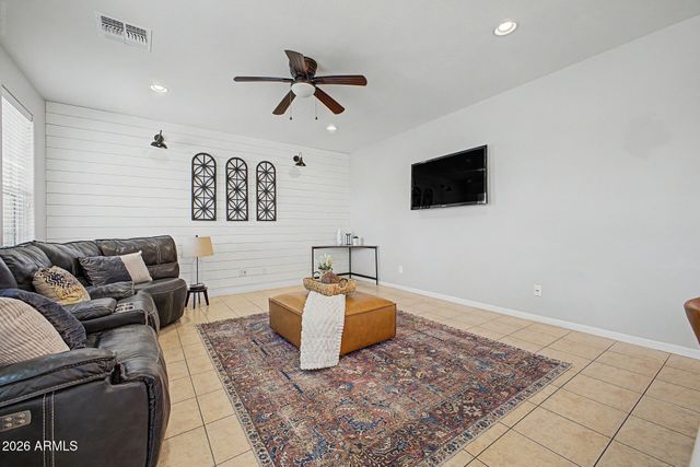 10323 E HAWK Avenue, Mesa, AZ 85212