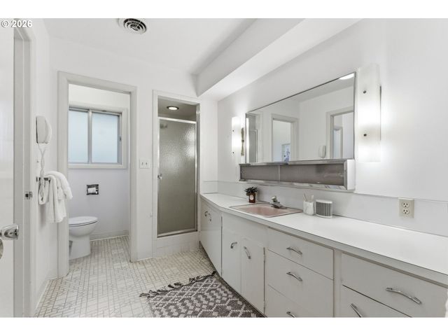 9145 Sw ALPINE Ter, Portland, OR 97225