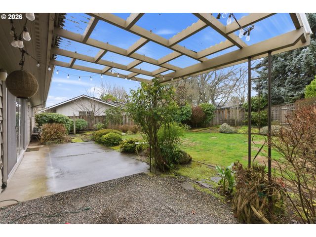 9145 Sw ALPINE Ter, Portland, OR 97225
