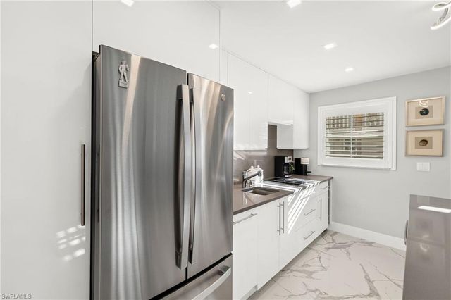 980 7th AVE S # 109, Naples, FL 34102