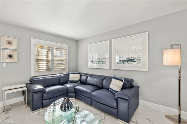 980 7th AVE S # 109, Naples, FL 34102