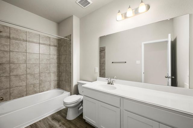 4507 Frontier Trail, Baytown, TX 77521