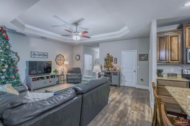 3879 Shady Grove Dr, Pace, FL 32571