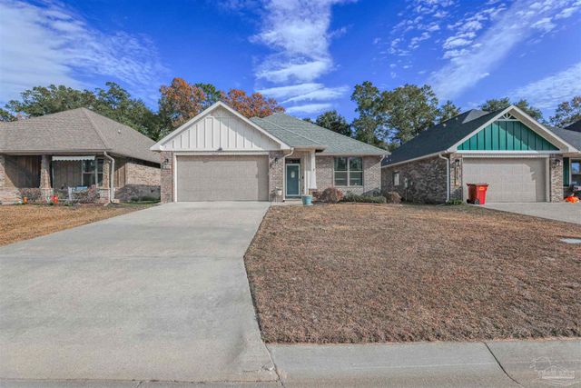 3879 Shady Grove Dr, Pace, FL 32571