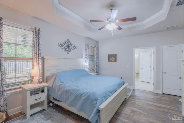 3879 Shady Grove Dr, Pace, FL 32571