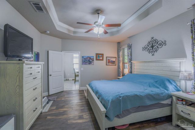 3879 Shady Grove Dr, Pace, FL 32571