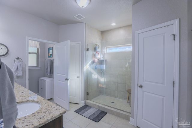 3879 Shady Grove Dr, Pace, FL 32571