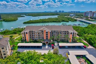 300 Horse Creek DR # 107, Naples, FL 34110