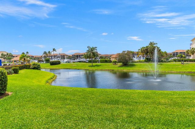 601 Seafarer Circle 104, Jupiter, FL 33477