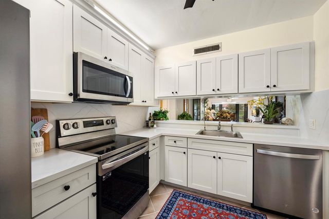 601 Seafarer Circle 104, Jupiter, FL 33477
