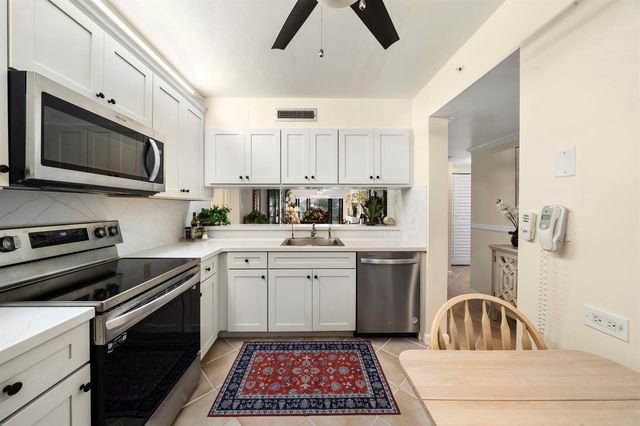 601 Seafarer Circle 104, Jupiter, FL 33477