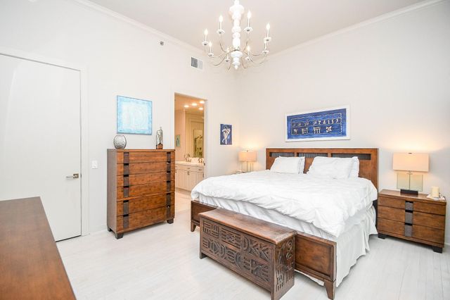5005 Hidalgo Street 209, Houston, TX 77056
