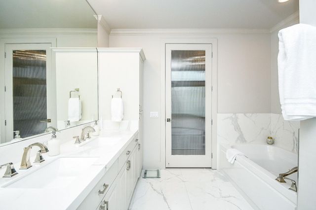 5005 Hidalgo Street 209, Houston, TX 77056