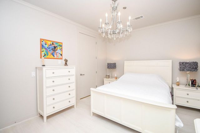 5005 Hidalgo Street 209, Houston, TX 77056