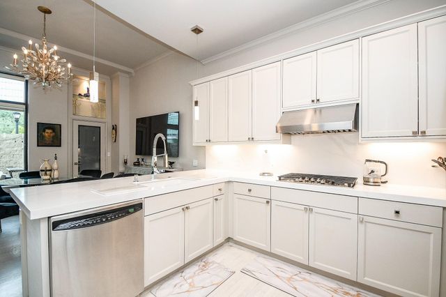 5005 Hidalgo Street 209, Houston, TX 77056