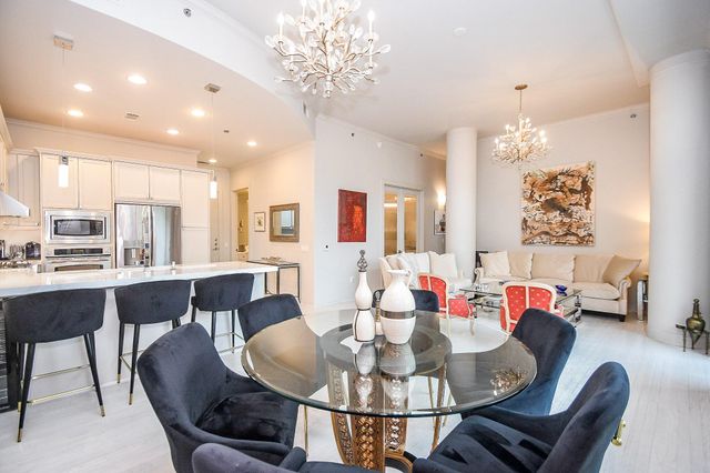 5005 Hidalgo Street 209, Houston, TX 77056
