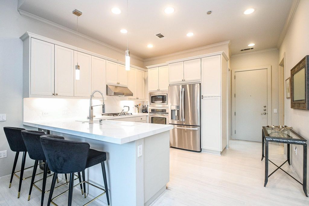 5005 Hidalgo Street 209, Houston, TX 77056