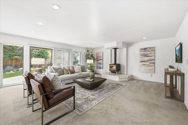 11110 Tanglewood Dr, Auburn, CA 95603