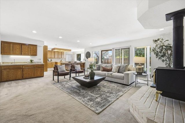 11110 Tanglewood Dr, Auburn, CA 95603