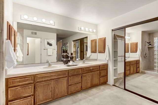 11110 Tanglewood Dr, Auburn, CA 95603