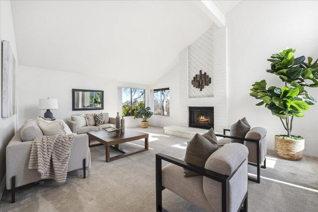 11110 Tanglewood Dr, Auburn, CA 95603