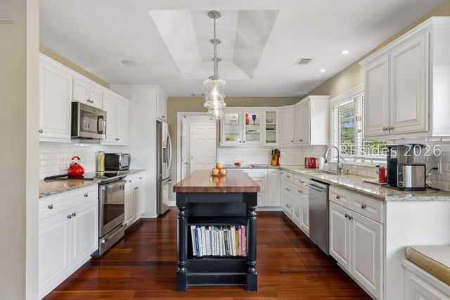17 Christo Dr, Hilton Head Island, SC 29926