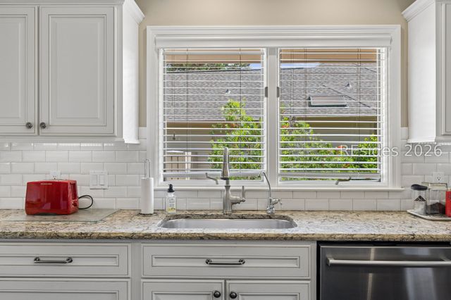 17 Christo Dr, Hilton Head Island, SC 29926