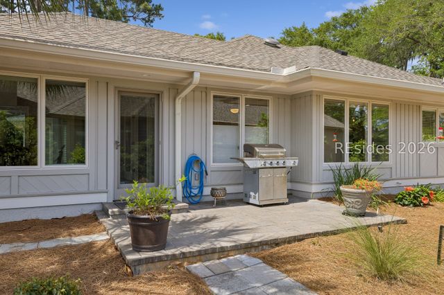 17 Christo Dr, Hilton Head Island, SC 29926