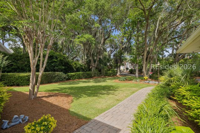 17 Christo Dr, Hilton Head Island, SC 29926