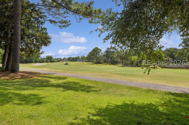 17 Christo Dr, Hilton Head Island, SC 29926