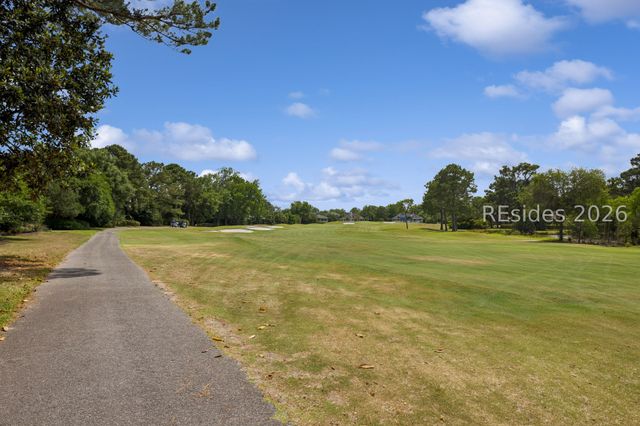 17 Christo Dr, Hilton Head Island, SC 29926